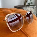 عینک چنل دسته طلایی