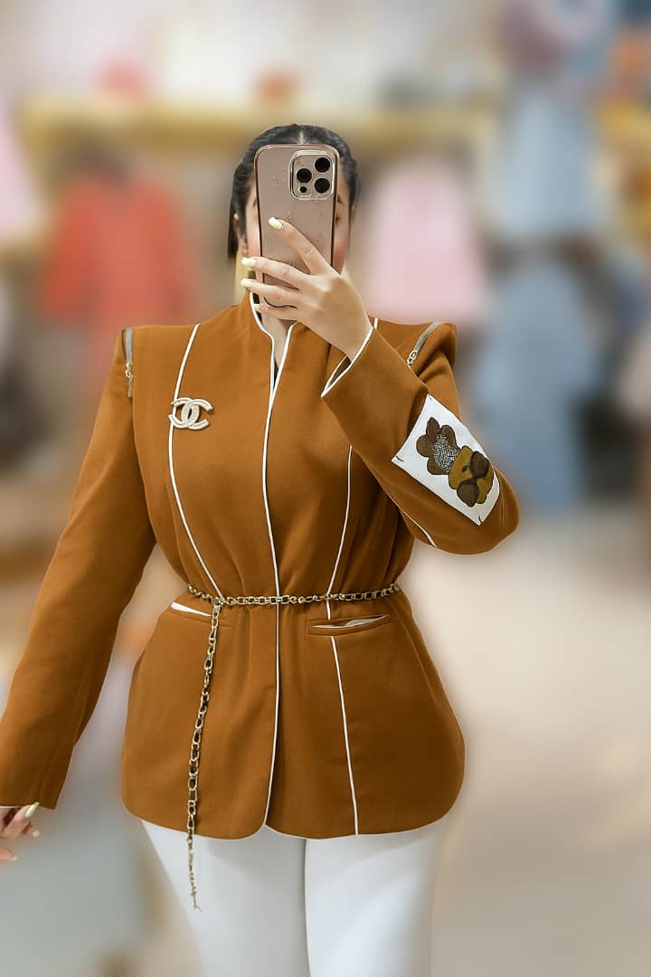 IMG-20250916-WA0003 پالتو مخمل ابریشم ضخیم45586 - Image 9