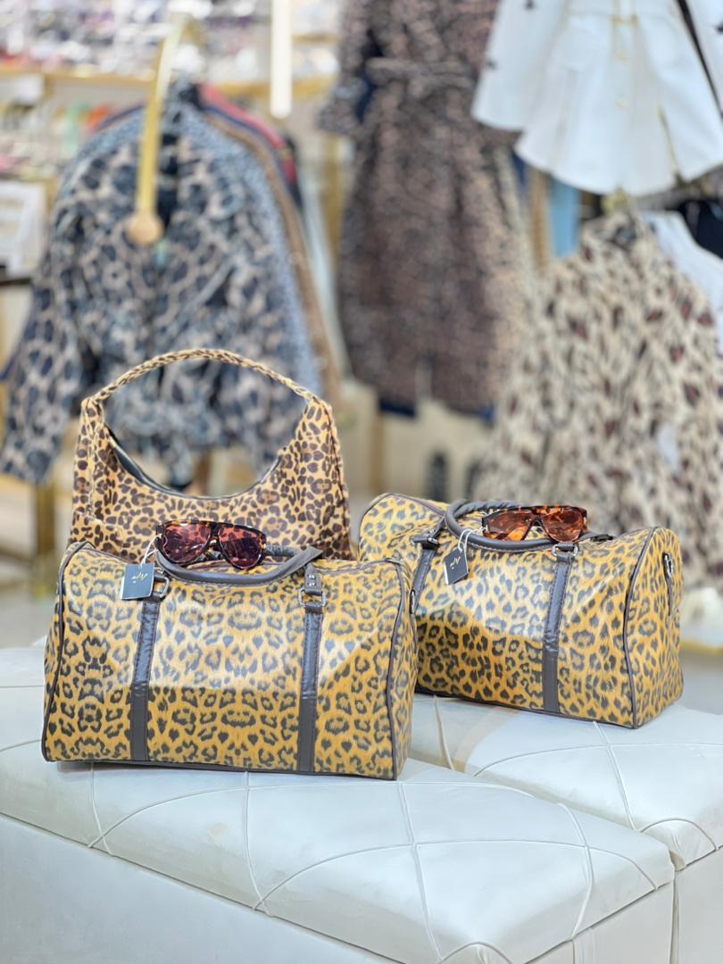 WhatsApp Image 2025-12-01 at 17.57.11 ساک بزرگ پلنگی47718 - Image 1